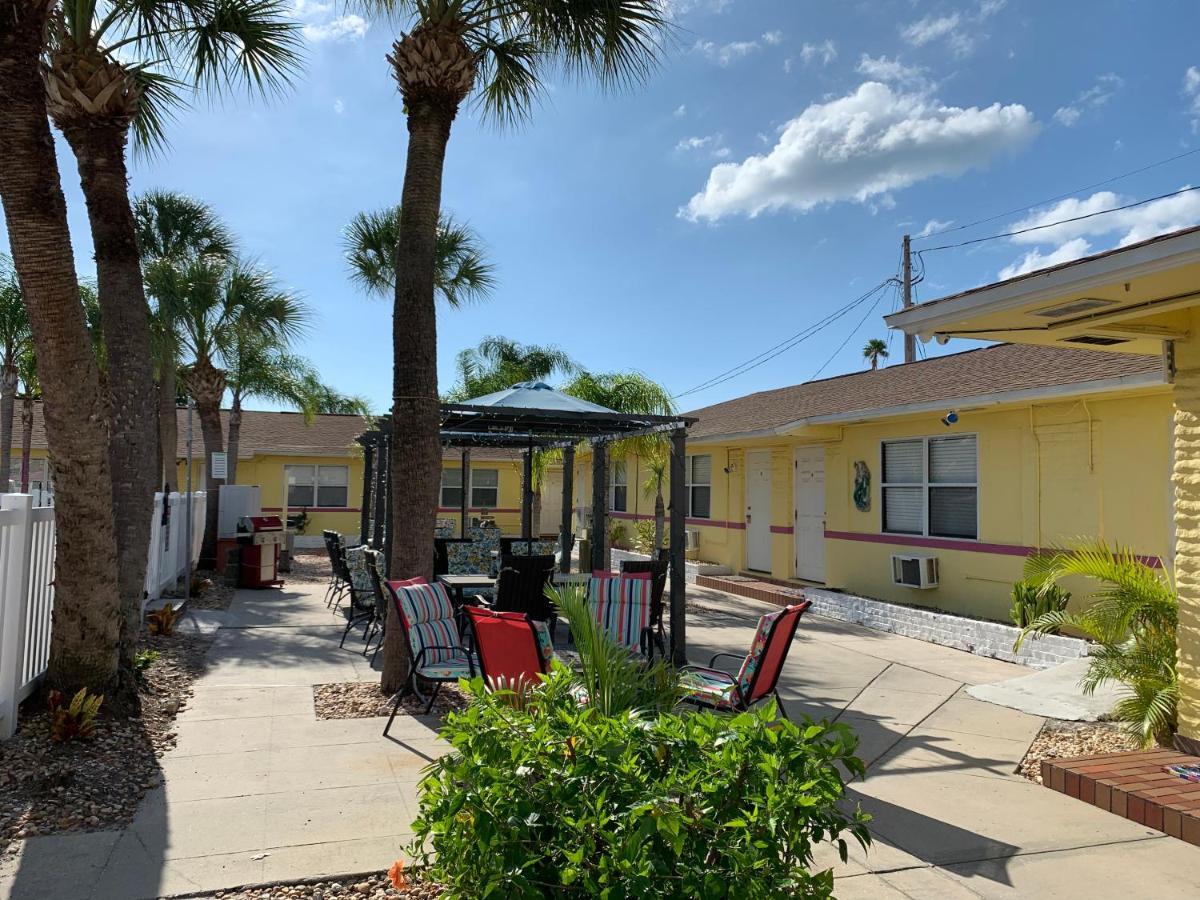 Bella Sirena Inn St. Pete Beach Exterior photo